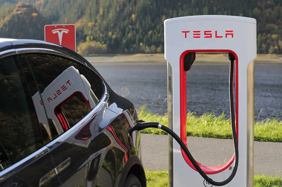 Tesla-Model-X-Charging